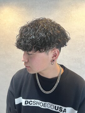 ブラック 渋谷(BLUCK) 【渋谷駅徒歩6分☆メンズ特化】波巻きパーマ