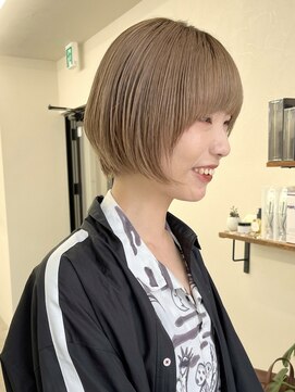 ソソ(soso) 【soso 伊勢田】ショートボブ×ミルクティー【横浜/ブリーチ】