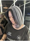 抜きっぱなしブロンドハイトーンインナーレイヤーカットウルフ