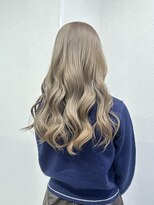 リア(Lia by KENJE)&nbsp;1ブリーチで出来るヘーゼルベージュカラー