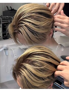 ステラ(STELLA) メンズ/バレイヤージュ/センターパート/ブリーチ＆ダブルカラー