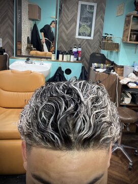 クラウン(CROWN) 安定の極道パーマホワイトメッシュ