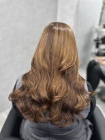 ワン バイ ジエクト(One by The Ect)&nbsp;無重力/レイヤーカット/コテ巻き風パーマ/韓国風パーマ/ストデジ