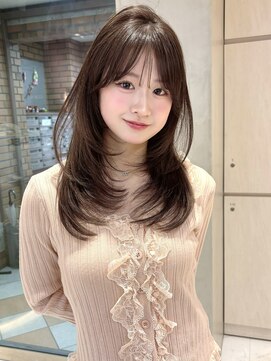 グロー 大宮(GLROW) ダークブラウン　レイヤーカット　顔まわりカット