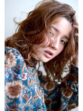 ミラバイグリーン(Mira by green) Wavy curl×Orange brown#001