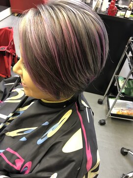 マドゥーズ ヘアショップ(Madoo's hair shop) ピンクメッシュ☆