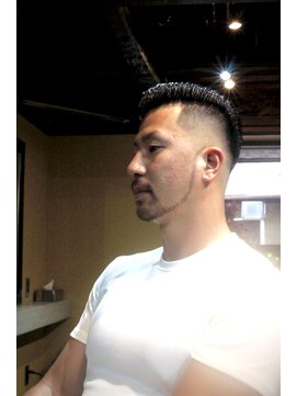 コング(KONG) FADEと髭