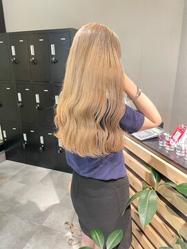 アイリー 名古屋(A/LEE) クリームベージュ&ケアブリーチオンは