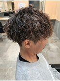刈り上げマッシュショート波巻きツイストスパイラルパーマメンズ