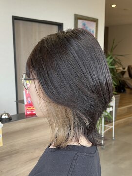 ロンデル(RONDEL) インナーカラー×ウルフカット