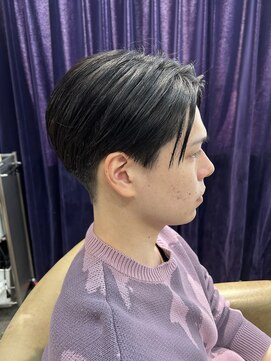 レガーレ(Legare) センターパート刈り上げマッシュショートスタイル(中区　紙屋町)