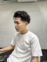 メリケンバーバーショップ フクオカ(MERICAN BARBERSHOP FUK)&nbsp;波巻き束感ショートツーブロックマッシュアップバングコンマヘア