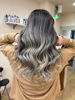 ミラシィ 成田(Mirashy)&nbsp;ハイライトカラーミルクティーベージュレイヤーカット
