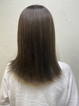 シュリット(schritt) ナチュラル艶髪ストレートUCHIDA渋谷