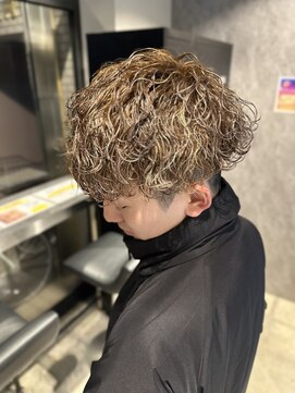 ダズルヘアーエイチ(DAZZLE hair H) 尾崎指名/波巻き&茶色ベースメッシュ