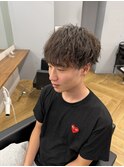 波巻きツイストスパイラルパーマツーブロック刈り上げ