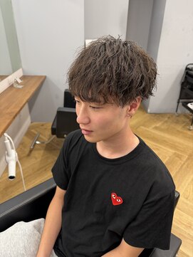 アレス バイ シカ 神戸三宮元町店(ALLES by Cica) 波巻きツイストスパイラルパーマツーブロック刈り上げ