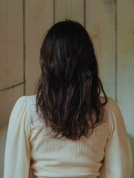 アームズ キューブ 岡崎店(arms cube) フェミニンロングヘア