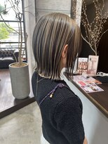 アールトゥーヘアー(art To Hair)&nbsp;アンブレラカラー／ダブルカラー／切りっぱなし