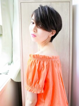 ルティア(Lutia) エアリーショート アッシュカラー