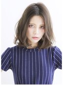 センターパートと小顔ボブ