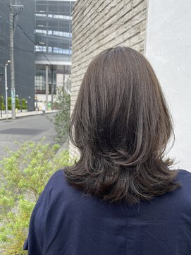 ミント バイ フォルテ(mint by FORTE) レイヤーカット×艶グレージュ