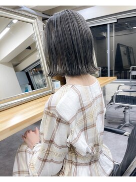 ワルム(warme) 切りっぱなしボブ×グレージュカラー