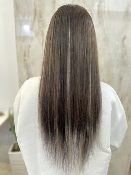 ラビス(Lovis) ミディアム/暗めカラー/デザインカラー/フェイスフレーミング