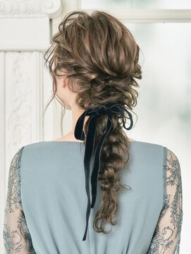 ヘアメイクサロンシャルメ(Hair Make Salon CHARMER) お呼ばれスタイル編みおろしふんわりヘア