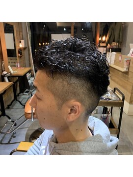 レアヘアー(Le'a hair) 刈り上げ×ウェーブパーマ