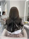 暗めオリーブグレージュ×レイヤーカット