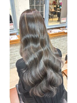 フォルテ プリモ 焼津 藤枝(FORTE PRIMO) ワンレン/白髪ぼかし/艶巻き/小顔ヘア