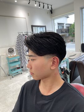 キューカンバー(CUCUMBER) テーパーフェード×フェザーショート