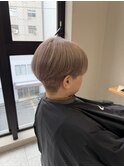 ミルクティー 刈り上げショート ブリーチ ハイトーン 三宮 元町