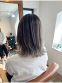 バレイヤージュ×グレージュ×ホワイト