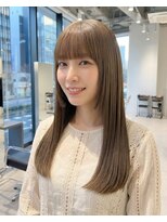 ハーツオオサカ(HE:ARTS OSAKA) 重めバングがかわいいハッシュカット