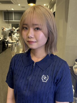 コージーベルベット(Cosy Velvet) 切りっぱなしボブ ミルクティーベージュ