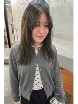 ニール 名古屋 伏見 丸の内(NEELU)&nbsp;【RIE】顔まわりレイヤーニュアンスオリーブ