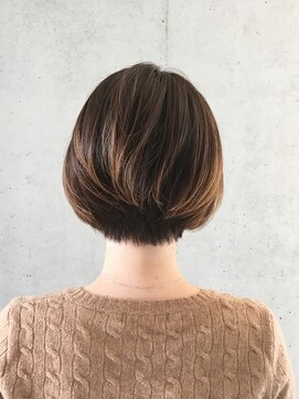 ヴォージュアーム(VOGES ame) 【VOGES 】美首シルエット・ショートボブ