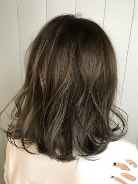 ラ ブーケ 御器所店(La Bouquet) カーキブラウン