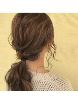 波ウェーブゆるふわローポニーヘアアレンジ/ヘアセット/小顔ヘア