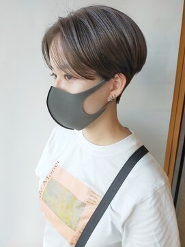 モリオフロムロンドン 原宿本店(morio from London) 【morio原宿】刈上げ女子　センターパートハンサムショート