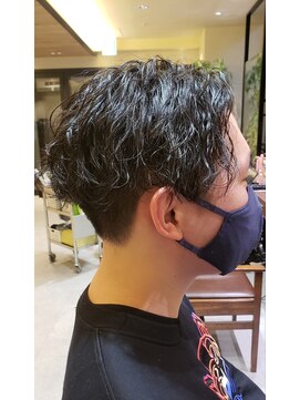 インアンドヤング(in&yang) センターパート ツイストパーマメンズ ツイストスパイラルパーマ