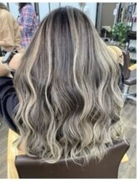 ユートピア(U topia) バレイヤージュ/シルバーカラー/ホワイトアッシュ