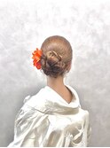 白無垢　ツイストシニヨン　花飾り