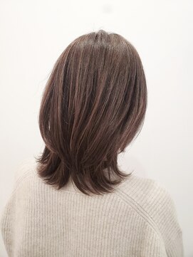 エレノア 自由が丘ANNEX(Eleanor) 外はねミディアム/ハイライト/ベージュカラー