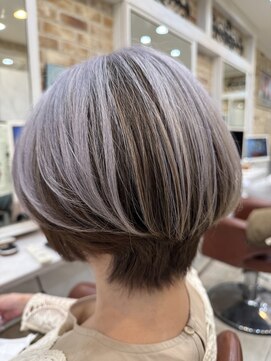 ティンク センター南 (Tink) ショートボブ