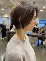 表参道白髪ぼかしウルフショートカットベージュアッシュ30代40代