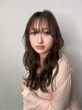 デラ バイ アフロート(DELA by afloat) ウェーブヘアで美人度UP