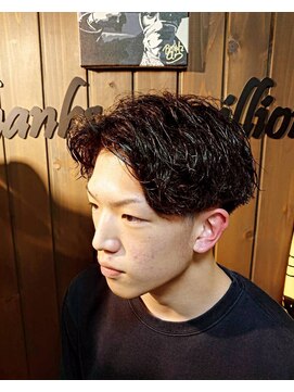 サンフラット(Sun Flat) センターパート×ニュアンスパーマ